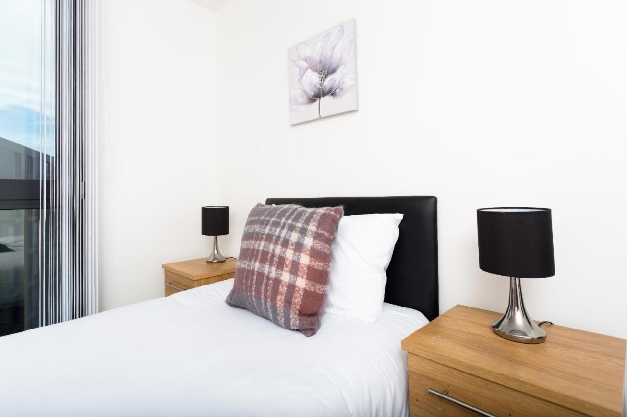 Absolute Stays On Essex - Chinatown - Hippodrome - Alexandra Theatre - Bull Ring - The Rep - B'Ham Intl Airport - Free Wifi - Free Parking - Contractors - Corporates Birmingham Exterior foto